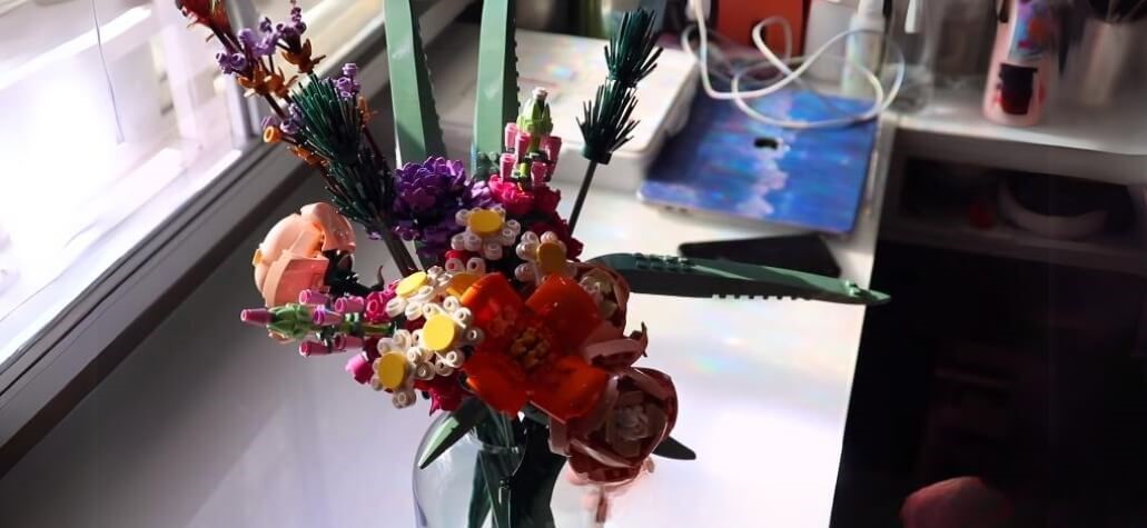 How to Make LEGO Flowers